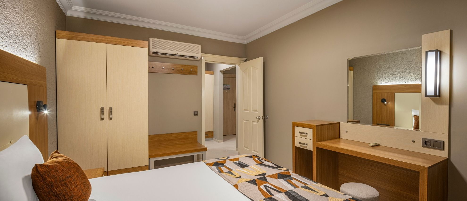 Comfort Kara Manzaralı Oda
